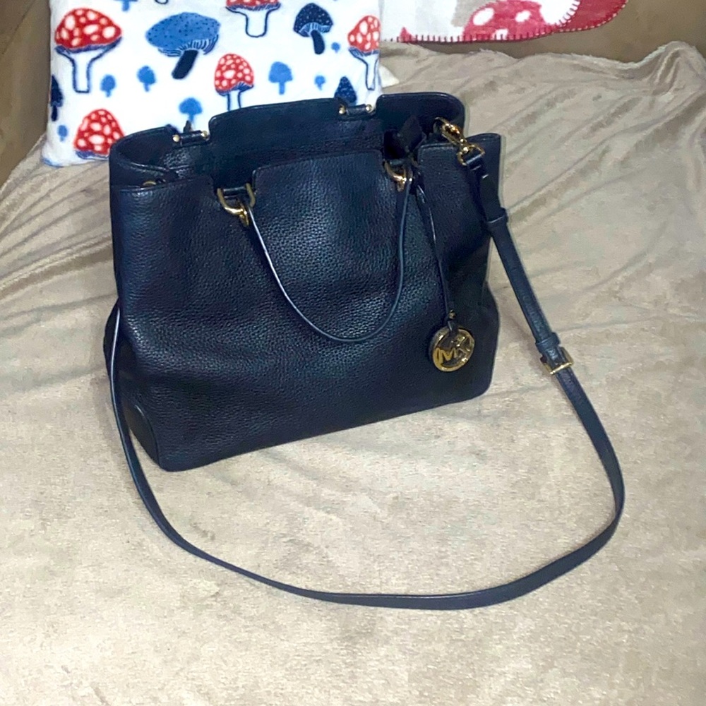 MICHAEL KORS Black Leather Handbag - Excellent Condition
